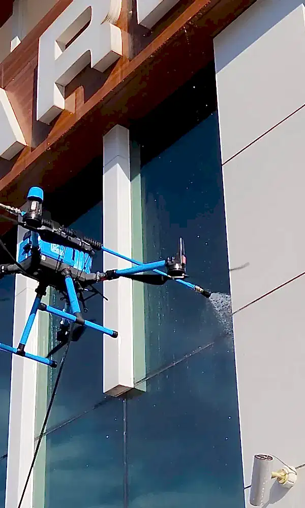 Drone ile Dis Cephe Temizlik Maliyeti Neye Gore Hesaplanir 600x1000