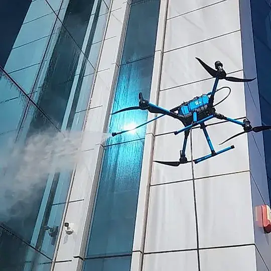 Drone Ile Cam Temizliginin Avantajlari e1746708239410